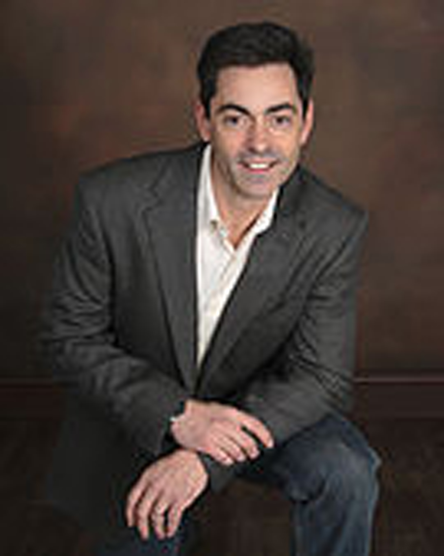 Peter Romaniello, owner of Conceptural Lighting, LLC, who has 20+ years of experience with architectural lighting